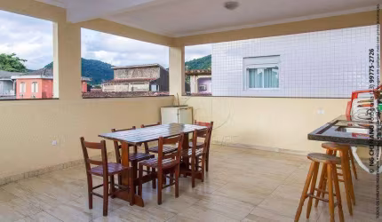 Casa à venda na Vila São Jorge em Santos