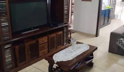 Casa à venda no Bom Retiro em Santos