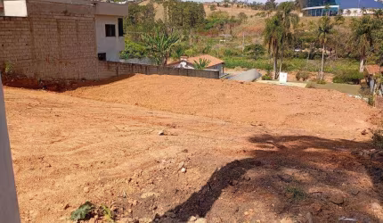 Terreno à venda -Jardim do Lago - Serra Negra/SP