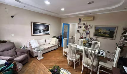 Casa à venda ou locação no Bairro Vila Matias, Santos - SP