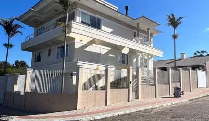 Casa com 5 dormitórios à venda, 297 m² por R$ 2.970.000,00 - Centro - São José/SC