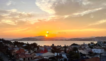 Cobertura com 4 dormitórios à venda, 228 m² por R$ 1.300.000,00 - Abraão - Florianópolis/SC