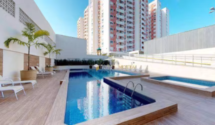 Apartamento com 2 dormitórios à venda, 67 m² por R$ 560.000,00 - Barreiros - São José/SC