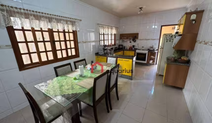 Sobrado com 3 dormitórios à venda, 132 m² por R$ 798.000,00 - Loteamento Residencial Vista Linda - São José dos Campos/SP