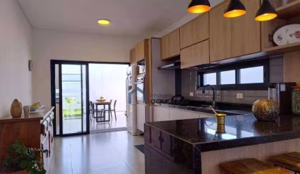 Casa com 3 dormitórios à venda, 158 m² por R$ 940.000,00 - Residencial Malbu - Caçapava/SP