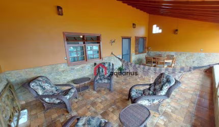 Sobrado com 4 dormitórios à venda, 262 m² por R$ 1.250.000,00 - Villa Branca - Jacareí/SP