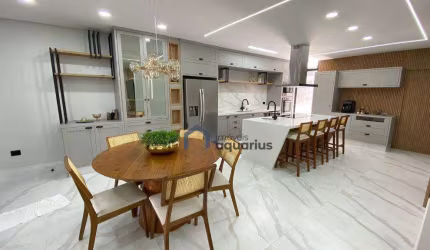 Casa com 3 dormitórios à venda, 210 m² por R$ 1.450.000 - Jardim Oriente - São José dos Campos/SP