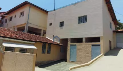 Sobrado com 6 dormitórios à venda, 200 m² por R$ 450.000,00 - Jardim São Judas Tadeu - São José dos Campos/SP
