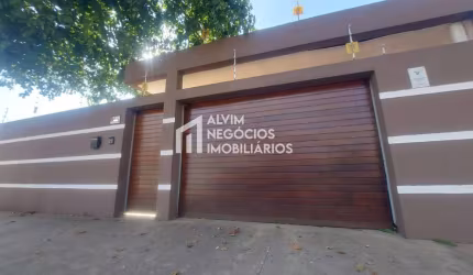 Linda Casa a Venda no Jardim Satélite 5 vaga(s)  4 dorm(s) 3 suíte(s)