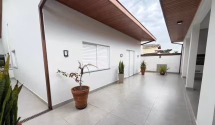 CASA TÉRREA ALTO PADRÃO PARA LOCAÇÃO NO PORTAL DA SERRA - URBANOVA