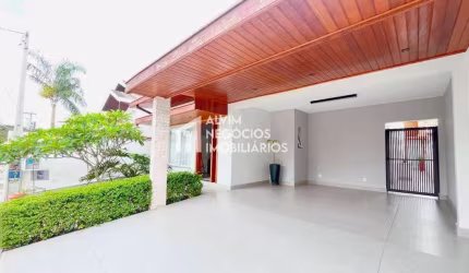 CASA TÉRREA ALTO PADRÃO PARA LOCAÇÃO NO PORTAL DA SERRA - URBANOVA