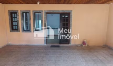 Casa com 4 quartos 1 suíte 140m² para alugar no Santa Júlia