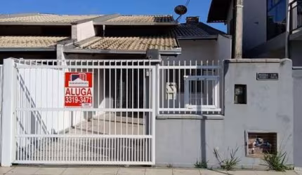 CASA COM 02 QUARTOS - 55 M²