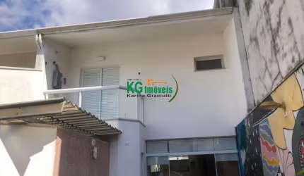 LINDA CASA  TÉRREA COM 04 SUÍTES SENDO DUAS COM VARANDA E UMA COM HIDRO EM UMA LOCALIZAÇÃO ÓTIMA EM SANTO ANDRÉ POR  APENAS R$ 1.600.000,00