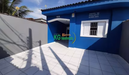 LINDA CASA TÉRREA COM 2 DORM | 1 SUÍTE | 3 VAGAS - A 500 MTS DA PRAIA - A VENDA - JARDIM SUARÃO - ITANHAÉM/SP.