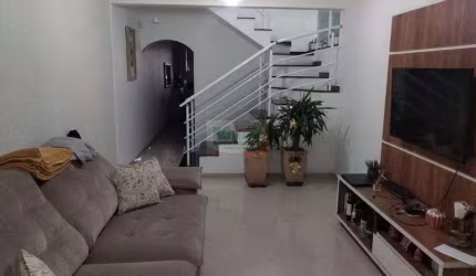 LINDO SOBRADO COM ESPAÇO GOURMET COM CHURRASQUEIRA | 4 DORMITÓRIOS PLANEJADOS | 2 VAGAS DE GARAGEM | MONTANHÃO - SÃO BERNARDO DO CAMPO/ SP