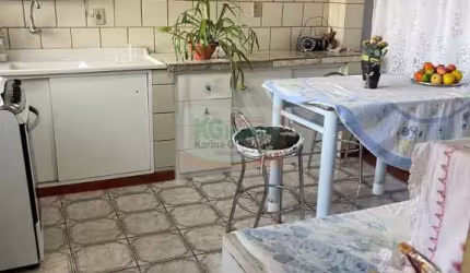 LINDA CASA COM EDÍCULA NOS FUNDOS | 266 M² | 2 VAGAS | COZINHA | 2 DORMITÓRIOS | SANTO ANDRÉ - SP