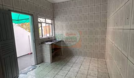 LINDA CASA PARA LOCAÇÃO POR APENAS R$1.200,00 | REFORMADA | 2 CÔMODOS  | 1 VAGA DE GARAGEM | VILA VITORIA - SANTO ANDRÉ / SP