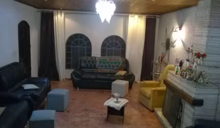 LINDO SOBRADO A VENDA POR R$799.000,00  | 4 DORMITÓRIOS SENDO 1 SUÍTES  | 313M² | 4 VAGAS  | JARDIM STELLA - SANTO ANDRÉ / SP