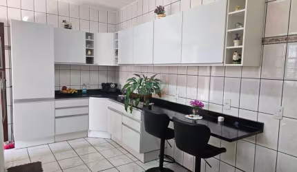 LINDA CASA A VENDA  POR R$675.000,00|  2 DORMITÓRIOS   |  6  VAGAS DE GARAGEM  |   VILA LINDA  - SANTO ANDRÉ / SP
