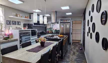 LINDO SOBRADO A VENDA  POR R$1.545.000,00|  4 DORMITÓRIOS SENDO 2 SUÍTES | 310M² | 4 VAGAS DE GARAGEM | SANTA MARIA  - SANTO ANDRÉ / SP