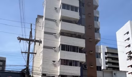 Apartamento na Ponta Verde próximo a praia