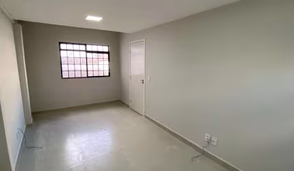 Loja com 40 m² e um estacionamento gigante! Venda por R$ 1.500.000, ou aluguel por R$ 5.000/mês - Jardim Palmares - Londrina/PR