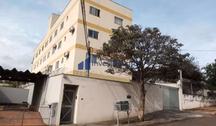 Apartamento para alugar no condomínio Edifício Patrício Makino no bairro Centro