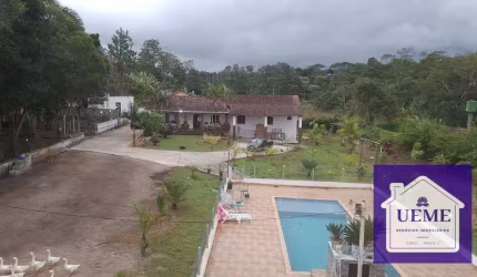Vende-se Chácara 2 Quartos, 2 Suítes, com Piscina 3.300 m2 por R$ 850.000,00 - Sabaúna, Mogi das Cruzes