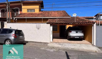 Vende-se Casa, 3 Dormitórios, 1 Suíte, Área Gourmet, 125m² por R$ 600.000,00 - Vila Lavínia, Mogi das Cruzes