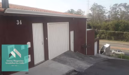 Vende-se Casa, 6 Dormitórios, 4 Suítes, Com 5 Vagas, 240m² por R$ 700.000,00 - Socorro - Mogi das Cruzes