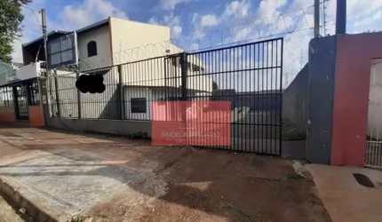 Terreno com lava rapido