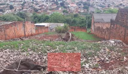 Terreno - Em rua Sabará III