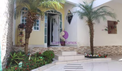 Casa com 3 dormitórios à venda, 198 m² por R$ 750.000 - Cidade Edson - Suzano/SP