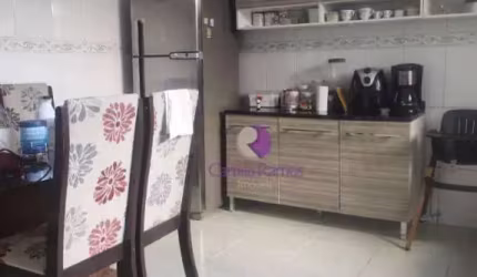 Sobrado com 4 dormitórios à venda, 182 m² por R$ 550.000,00 - Vila Virgínia - Itaquaquecetuba/SP