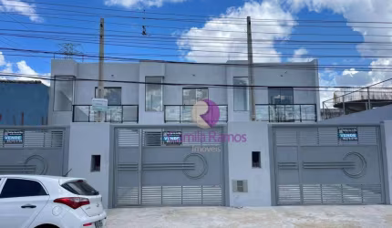 Sobrado com 2 dormitórios à venda, 92 m² por R$ 460.000,00 - Vila Maria de Maggi - Suzano/SP