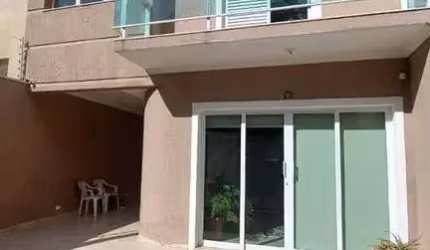 Sobrado com 3 dormitórios à venda, 145 m² por R$ 850.000,00 - Jardim Quaresmeira - Suzano/SP