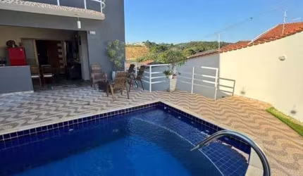 Sobrado com 3 dormitórios à venda, 199 m² por R$ 890.000,00 - Vila São Sebastião - Mogi das Cruzes/SP
