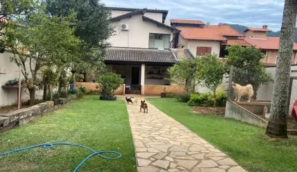 Sobrado com 3 dormitórios à venda, 250 m² por R$ 1.100.000 - Vila Suissa - Mogi das Cruzes/SP