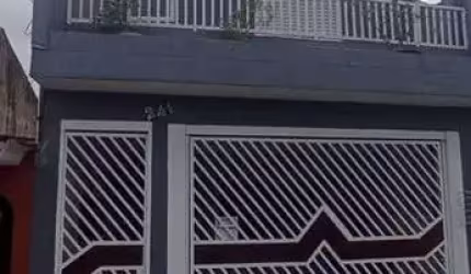 Sobrado com 3 dormitórios à venda, 232 m² por R$ 650.000 - Cidade Edson - Suzano/SP