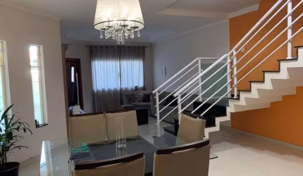 Sobrado com 3 suítes à venda por R$ 750.000 - Jardim Quaresmeira II - Suzano/SP