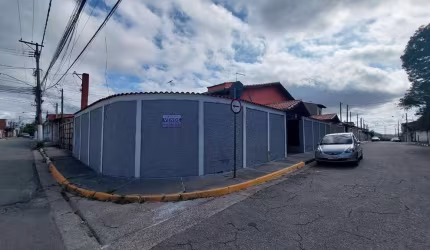 Casa com 3 dormitórios à venda, 193 m² por R$ 550.000,00 - Vila Monte Sion - Suzano/SP