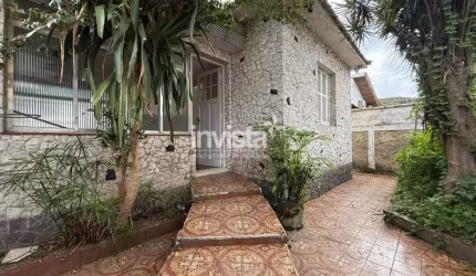 Casa Térrea à venda no bairro Estuário