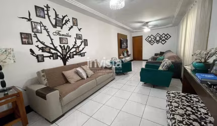 Casa Duplex muito ampla e com 2 vagas de Garagem, Impecável