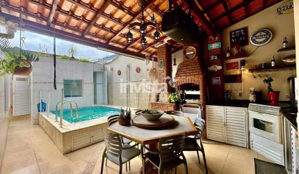 Casa à venda no bairro Ponta da Praia