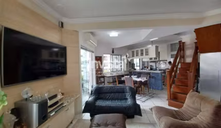 Apartamento Duplex à venda no bairro Ponta da Praia