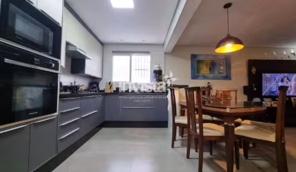 Casa à venda no bairro Estuário