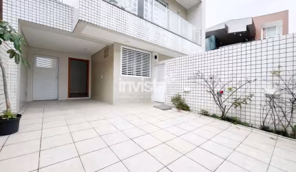 Casa à venda no bairro Ponta da Praia