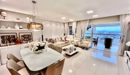 Apartamento à venda no bairro Embaré