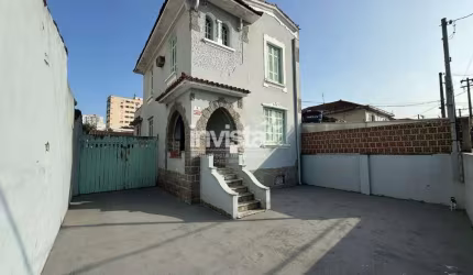 Casa à venda no bairro Vila Mathias